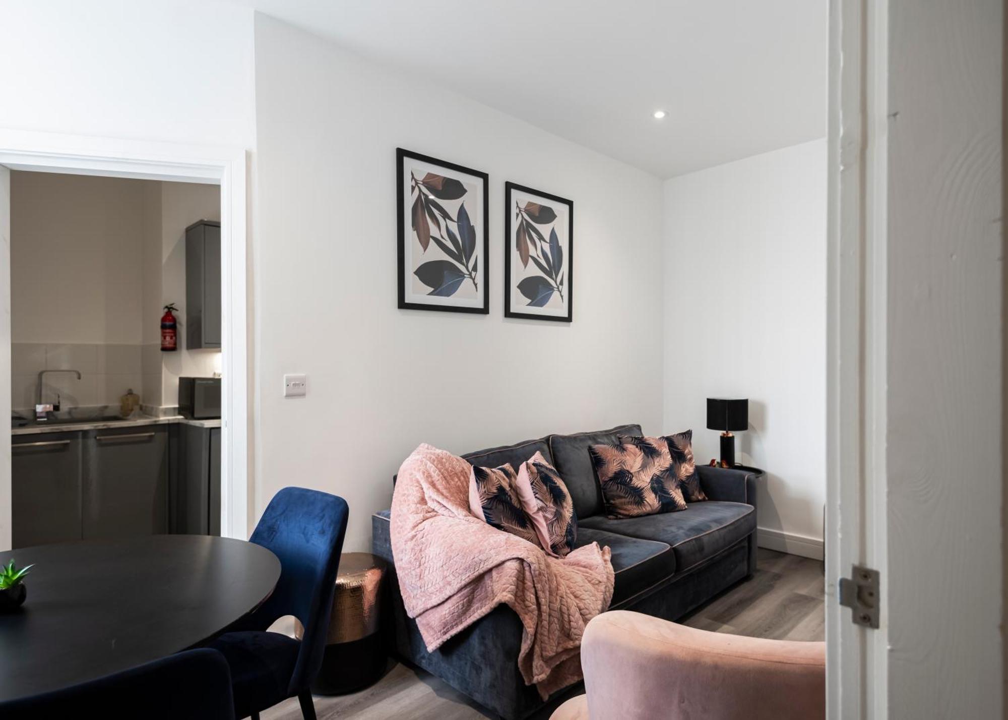Apartament Cozy Vibes Refined 2Br Flat Bury  Zewnętrze zdjęcie