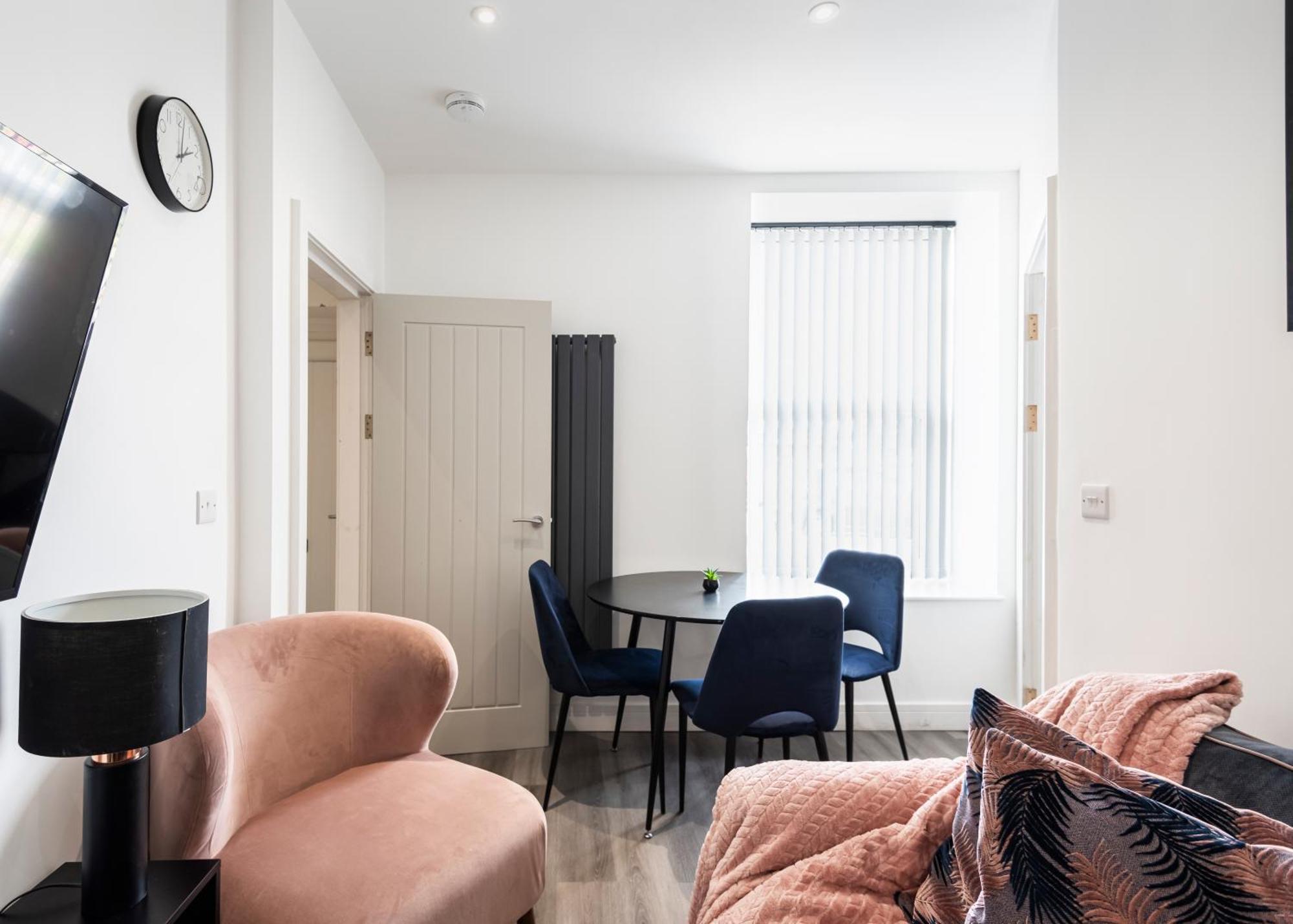 Apartament Cozy Vibes Refined 2Br Flat Bury  Zewnętrze zdjęcie